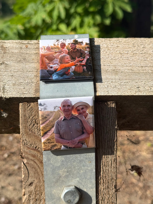 18 PHOTO OF MAGNETS